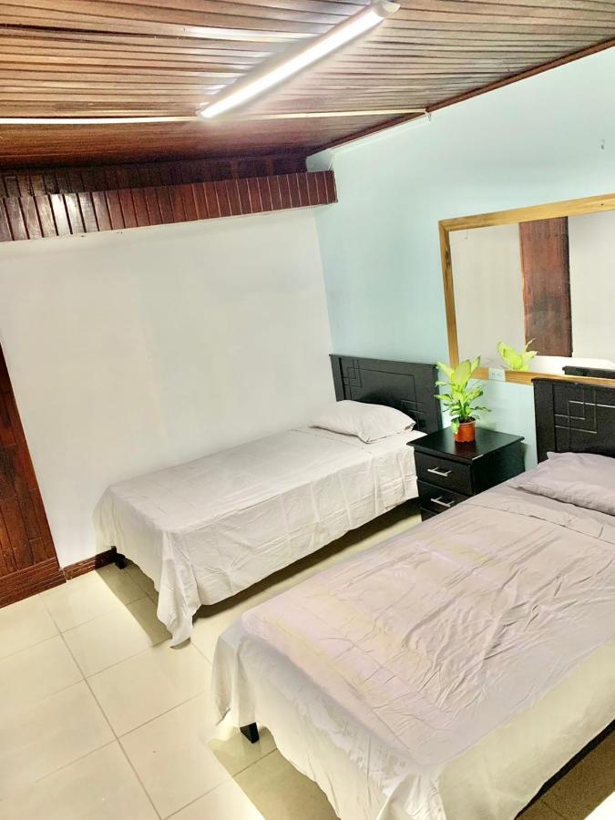 Global House Cr Hostel Backpackers Alajuela Habitacion Compartida 2 Camas Por Habitacion Exterior photo